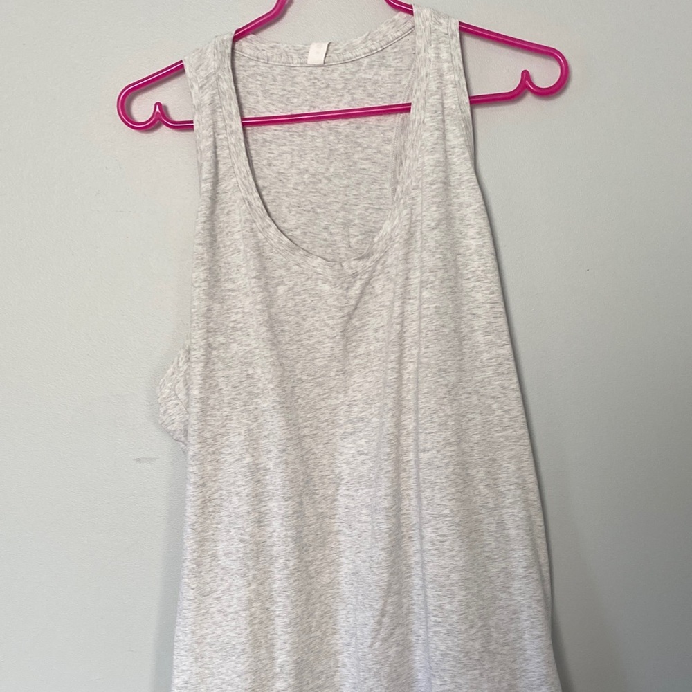 Lululemon tank